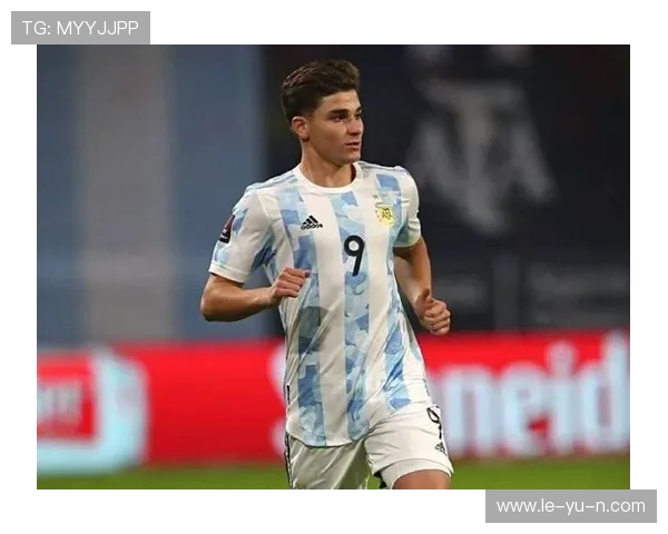 阿尔瓦雷斯崛起：阿根廷锋线新星闪耀绿茵