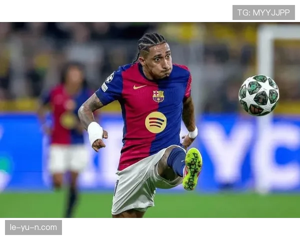 拉菲尼亚状态回暖，超凡比赛视野与战术智慧引热议